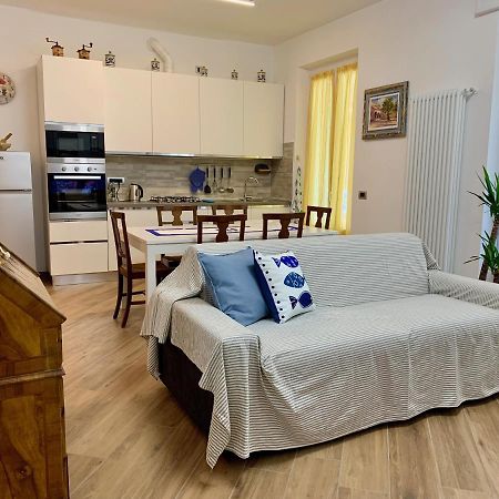 La Casa Dei Nonni Apartment Леванто Екстериор снимка