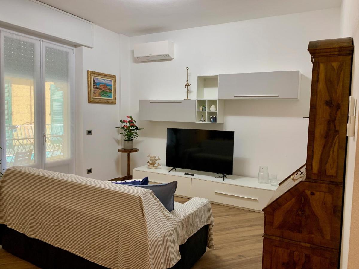 La Casa Dei Nonni Apartment Леванто Екстериор снимка